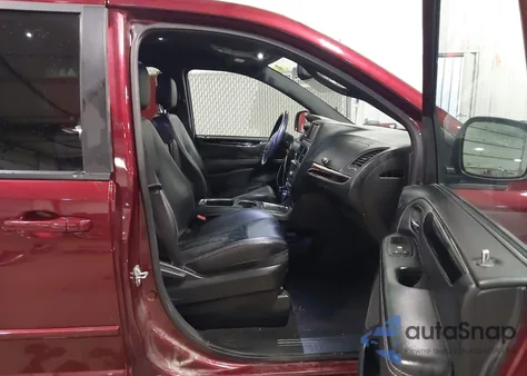 2017 Dodge Grand Caravan Sxt z USA, uszkodzony, nr VIN 2C4RDGCG9HR640108